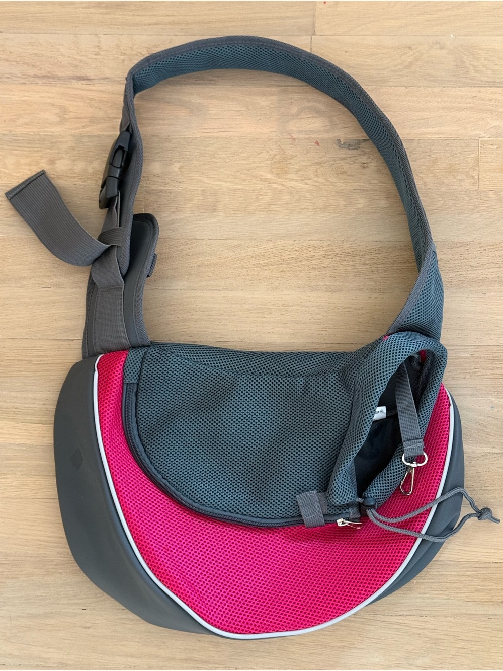 YUDODO Gray and pink crossbody pet carrier. medium up to 9bs
